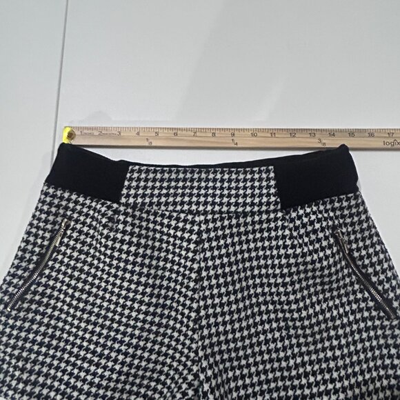 Five Plus Shorts Womens Large, Runs Smaller, Black White Houndstooth Lined - Picture 2 of 15